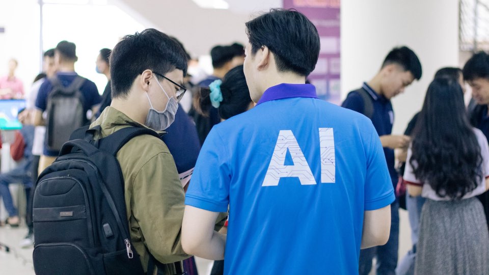 The Ultimate Showdown: AI vs. Human – Unveiling the Future Winner!
